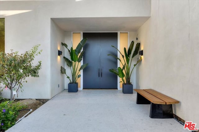 1836 Loma Vista Drive, Beverly Hills, CA 90210 — photo 6 of 49