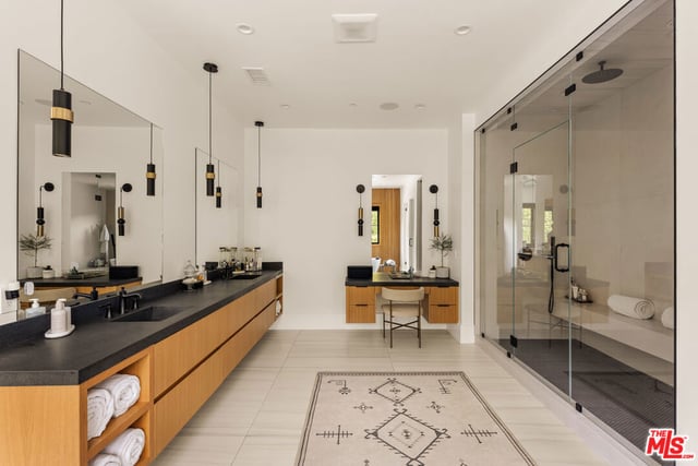 15321 Kingswood Lane, Sherman Oaks, CA 91403 — photo 42 of 50