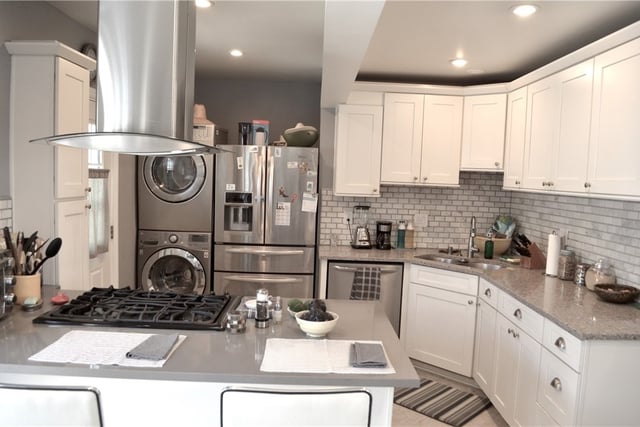13827 Calvert Street, Valley Glen, CA 91401 — photo 12 of 46