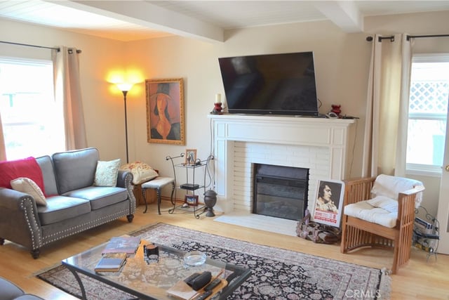 13827 Calvert Street, Valley Glen, CA 91401 — photo 4 of 46