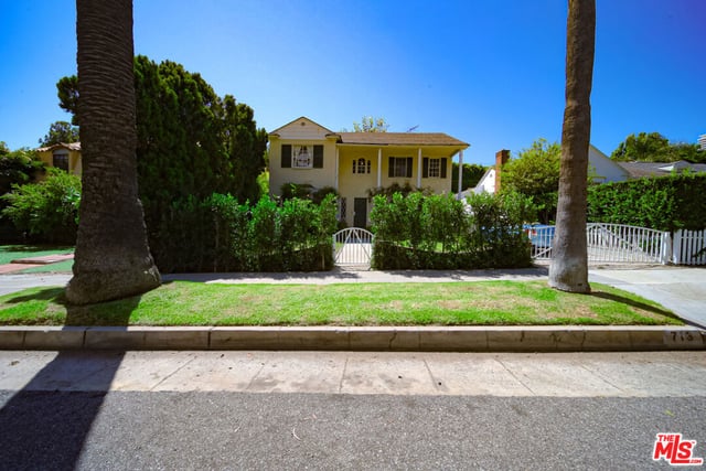 713 N Doheny Drive, Beverly Hills, CA 90210 — photo 5 of 68