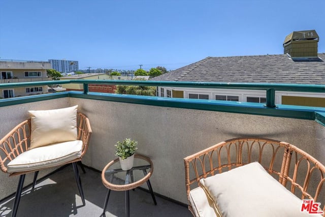 245 Hollister Avenue 1, Santa Monica, CA 90405 — photo 18 of 42