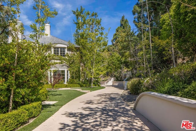 12801 Chalon Road, Los Angeles, CA 90049 — photo 4 of 39