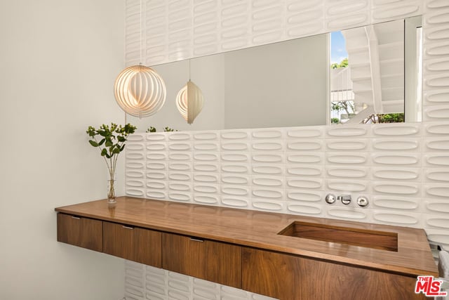 527 7th Street, Santa Monica, CA 90402 — photo 14 of 42