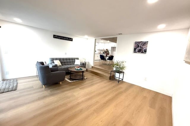 2720 San Francisco, Long Beach, CA 90806 — photo 17 of 37