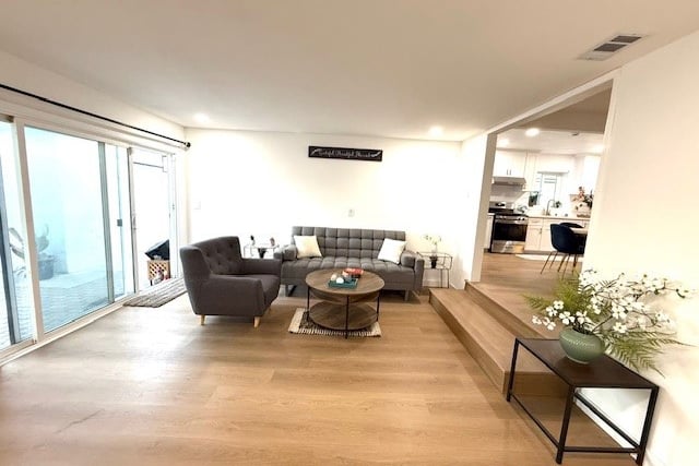 2720 San Francisco, Long Beach, CA 90806 — photo 18 of 37
