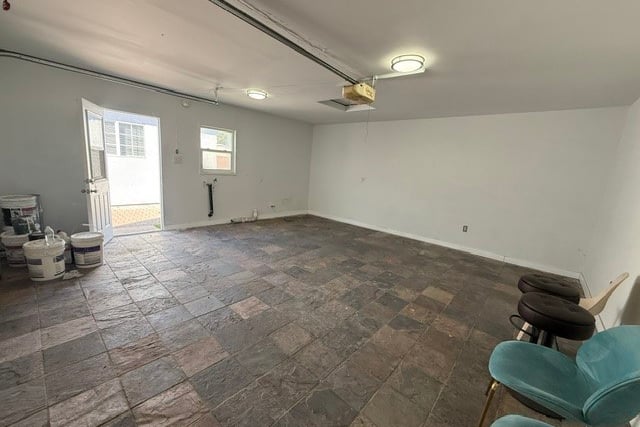 2720 San Francisco, Long Beach, CA 90806 — photo 32 of 37