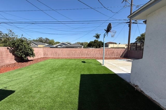 2720 San Francisco, Long Beach, CA 90806 — photo 34 of 37