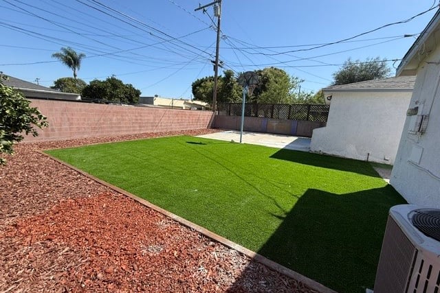 2720 San Francisco, Long Beach, CA 90806 — photo 35 of 37