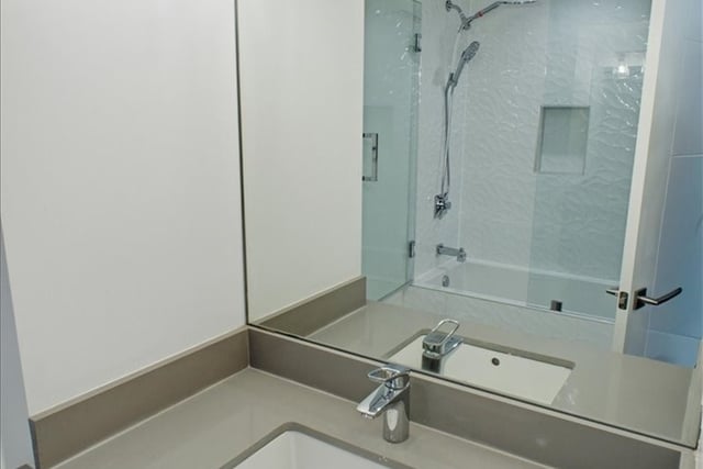 829 N Martel 4, Los Angeles, CA 90046 — photo 11 of 17