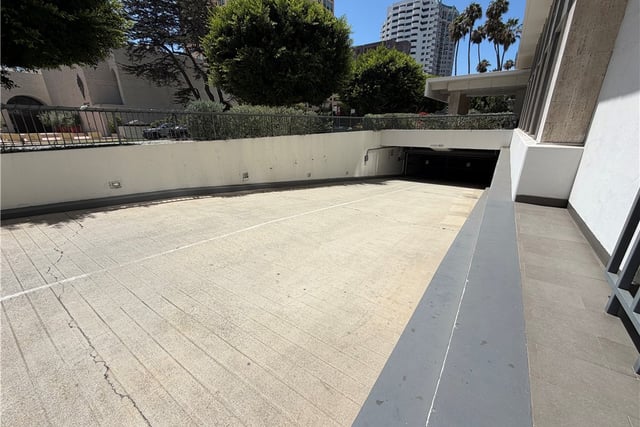 10501 WILSHIRE 814, Los Angeles, CA 90024 — photo 24 of 25