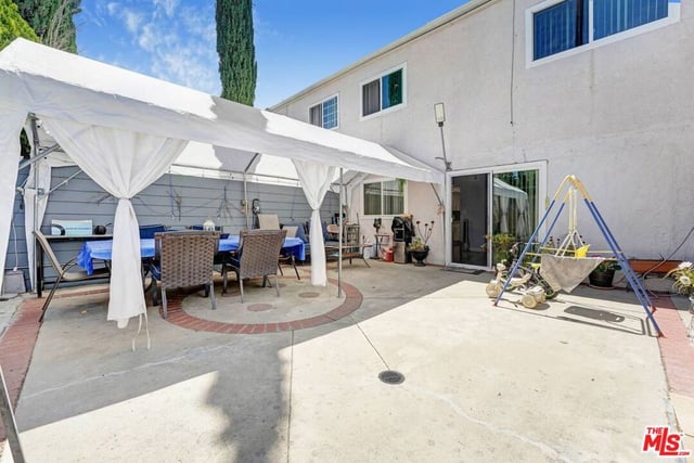 21333 Lassen Street 8B, Los Angeles, CA 91311 — photo 4 of 16
