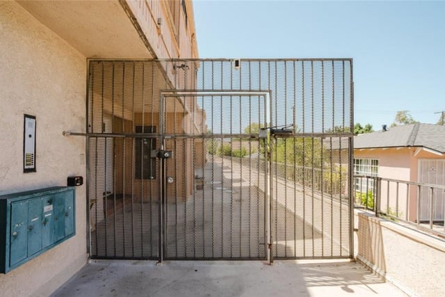 608 Hawthorne Street C, Glendale, CA 91204 — photo 12 of 41