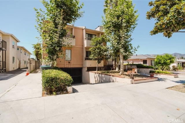 608 Hawthorne Street C, Glendale, CA 91204 — photo 2 of 41