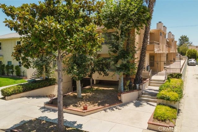 608 Hawthorne Street C, Glendale, CA 91204 — photo 4 of 41