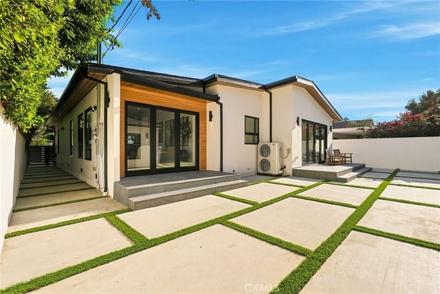 14627 Huston, Sherman Oaks, CA 91403 — photo 14 of 54