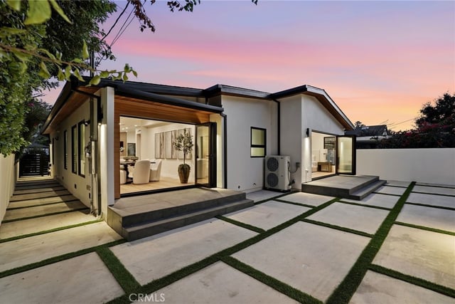 14627 Huston, Sherman Oaks, CA 91403 — photo 33 of 54