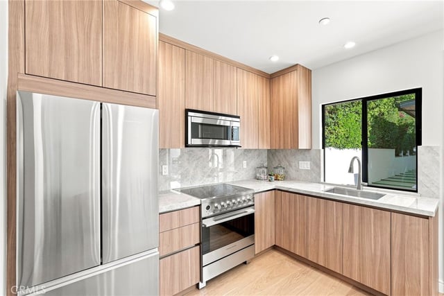 14627 Huston, Sherman Oaks, CA 91403 — photo 45 of 54