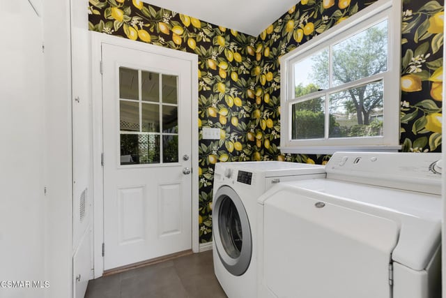 22438 Venido Road, Woodland Hills, CA 91364 — photo 17 of 29