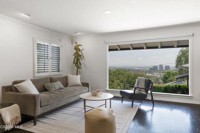 22438 Venido Road, Woodland Hills, CA 91364 — photo 2 of 29
