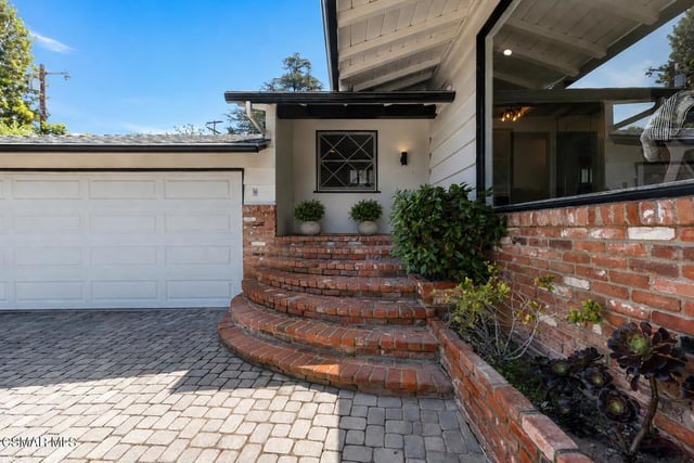 22438 Venido Road, Woodland Hills, CA 91364 — photo 29 of 29