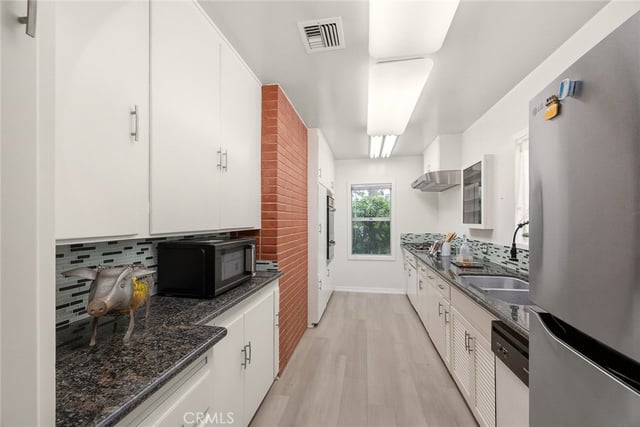 1011 Portola Drive, Arcadia, CA 91007 — photo 11 of 27
