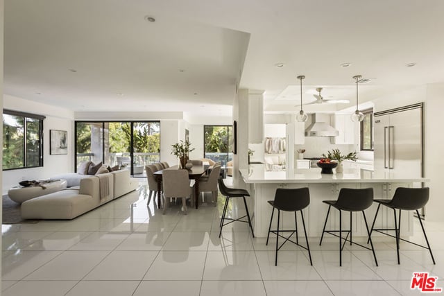 4460 Wilshire Boulevard 207, Los Angeles, CA 90010 — photo 2 of 66