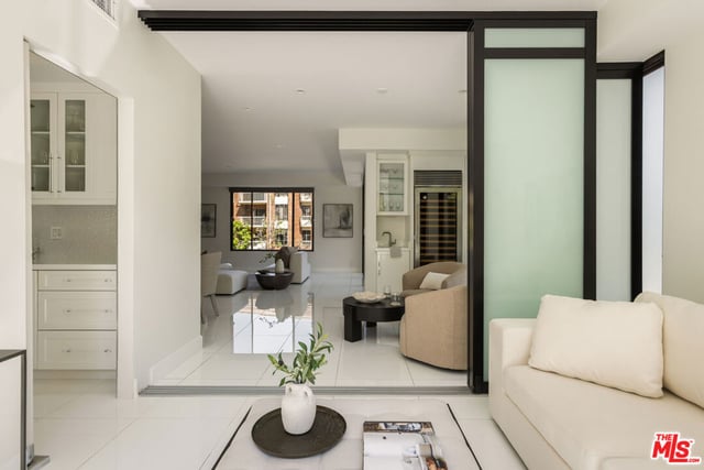 4460 Wilshire Boulevard 207, Los Angeles, CA 90010 — photo 23 of 66