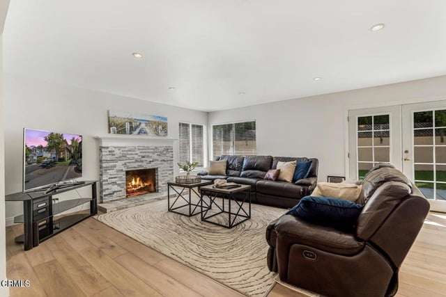 263 Fox Hills Drive, Thousand Oaks, CA 91361 — photo 12 of 31