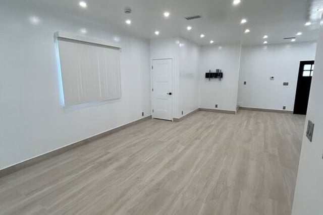6915 Laramie Avenue, Winnetka, CA 91306 — photo 7 of 13