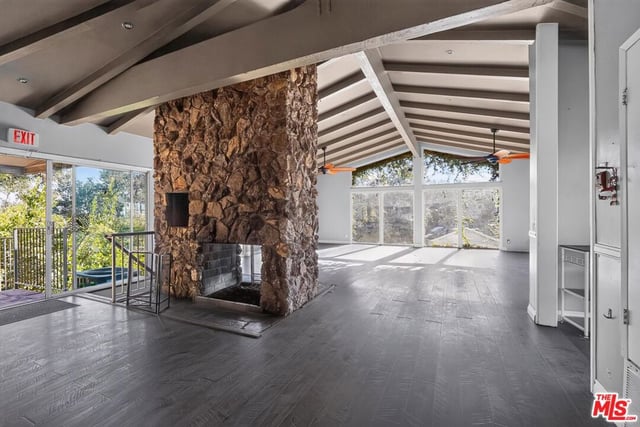 8207 Mulholland Drive, Los Angeles, CA 90046 — photo 11 of 34