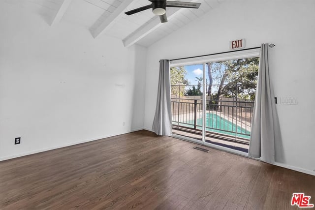 8207 Mulholland Drive, Los Angeles, CA 90046 — photo 26 of 34