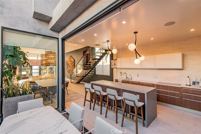 708 Hampton Drive, Venice, CA 90291 — photo 13 of 57