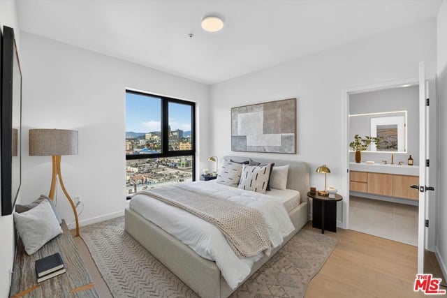 904 S New Hampshire Avenue PH-3, Los Angeles, CA 90006 — photo 16 of 45