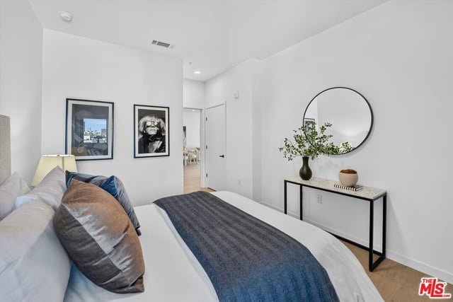 904 S New Hampshire Avenue PH-3, Los Angeles, CA 90006 — photo 28 of 45