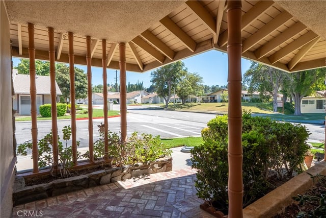 18927 Circle Of Friends, Newhall, CA 91321 — photo 4 of 38