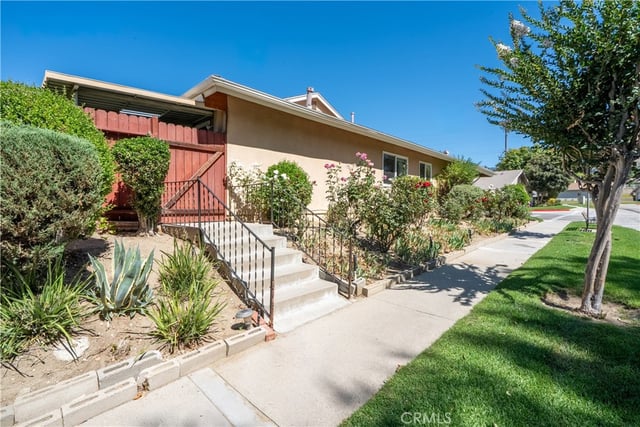 18927 Circle Of Friends, Newhall, CA 91321 — photo 5 of 38