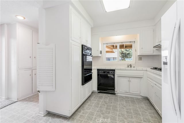 18927 Circle Of Friends, Newhall, CA 91321 — photo 8 of 38