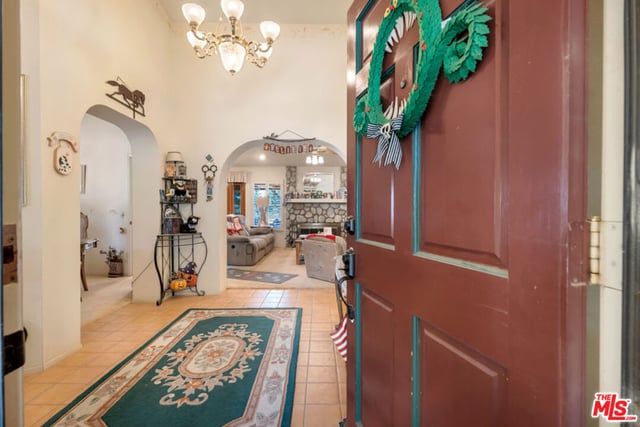11734 Chisholm Court, Agua Dulce, CA 91390 — photo 5 of 45