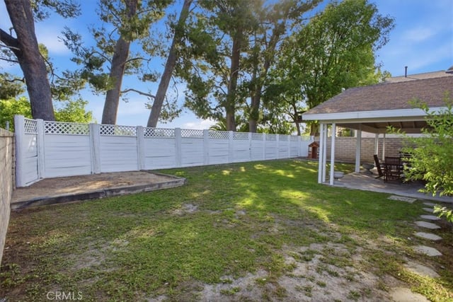 22220 Barbacoa Drive, Saugus, CA 91350 — photo 17 of 28