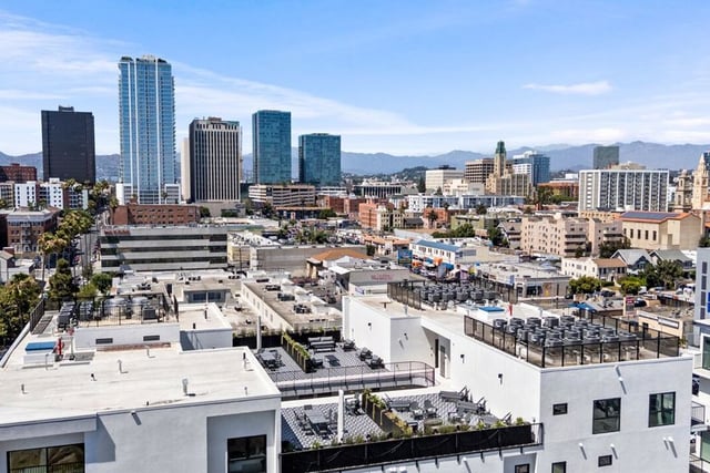904 S New Hampshire Avenue 407, Los Angeles, CA 90006 — photo 30 of 40