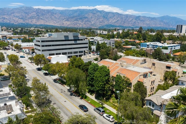 640 S Lake 203, Pasadena, CA 91106 — photo 37 of 44