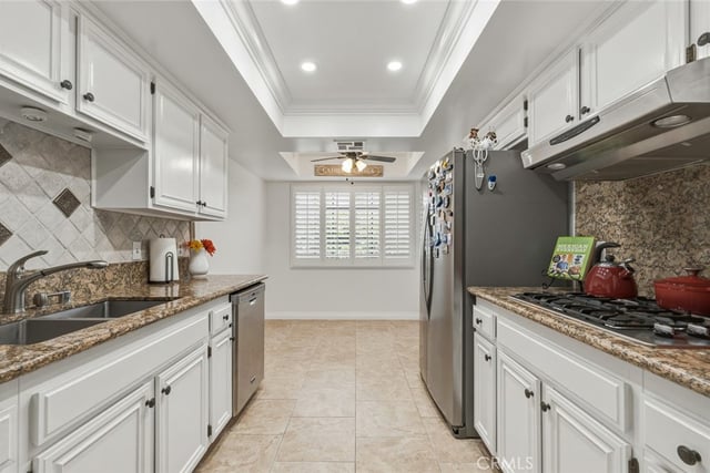 640 S Lake 203, Pasadena, CA 91106 — photo 8 of 44