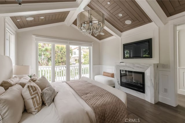 10555 Holman, Los Angeles, CA 90024 — photo 47 of 59