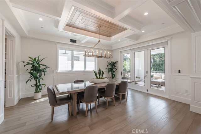 10555 Holman, Los Angeles, CA 90024 — photo 9 of 59