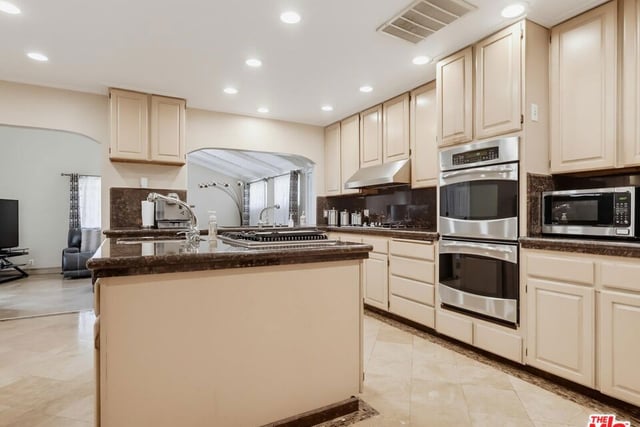 12449 Allin Street, Los Angeles, CA 90066 — photo 19 of 71