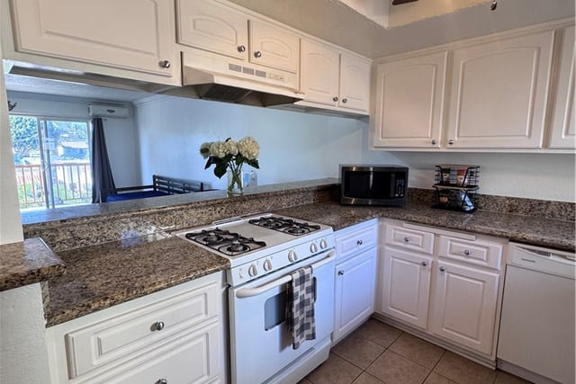 3516 E Ransom Street 303, Long Beach, CA 90804 — photo 3 of 32