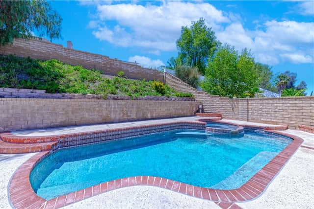 21452 Carol Sue, Saugus, CA 91350 — photo 2 of 21