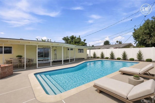 249 Dryden St., Thousand Oaks, CA 91360 — photo 4 of 19