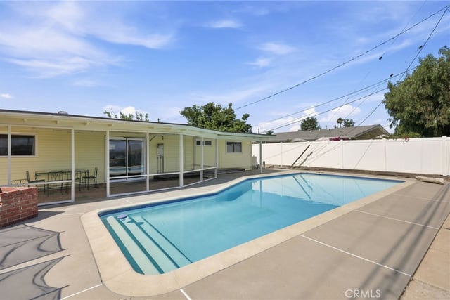 249 Dryden St., Thousand Oaks, CA 91360 — photo 5 of 19